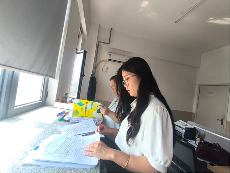 经济管理学院圆满完成2025-2026学年第二学期期中教学检查工作